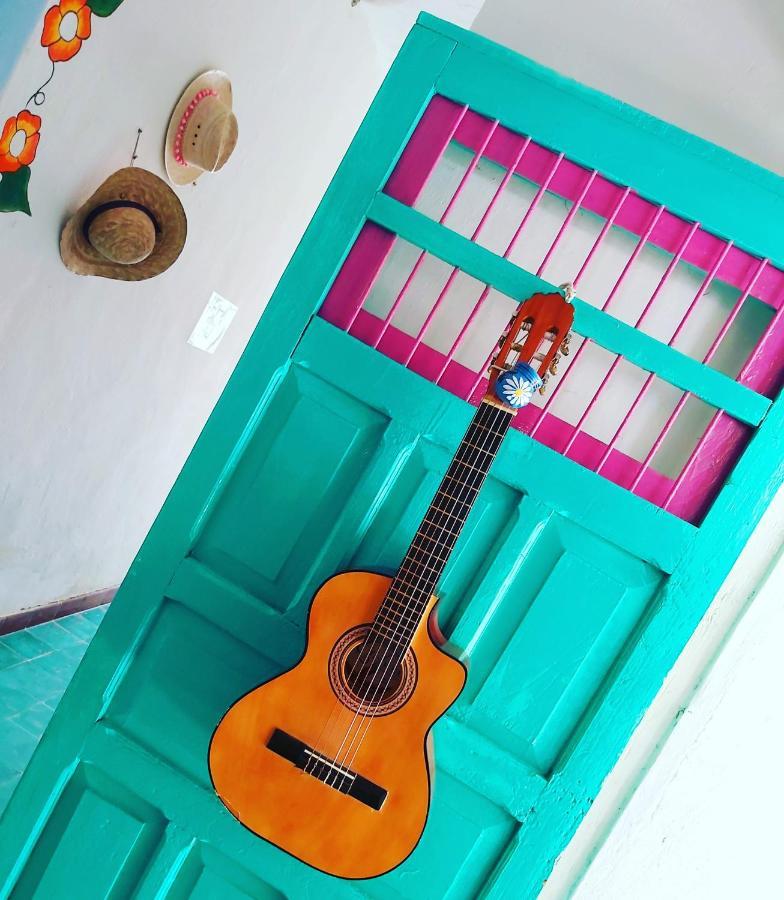Hostel 35 Valladolid  Ngoại thất bức ảnh